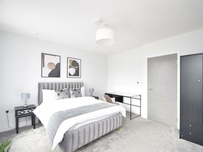 1 Bedroom Apartment For Rent In Marsh Road, Pinner