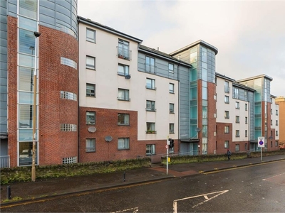 2 bed ground floor flat for sale in Easter Road