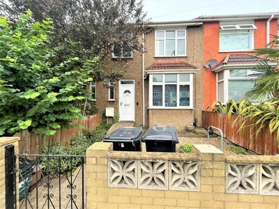 2 Bedroom Apartment For Rent In Horfield