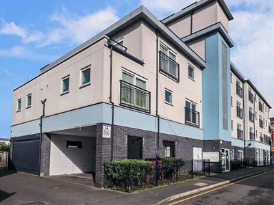 2 Bedroom Apartment For Sale In West Drayton, Middlesex