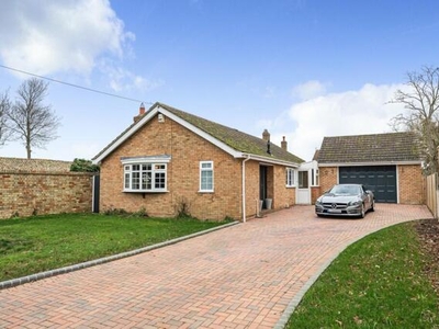 2 Bedroom Bungalow For Sale In Stotfold, Hitchin