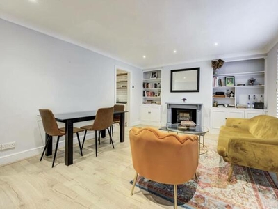 2 Bedroom Flat For Sale In Earls Court, London