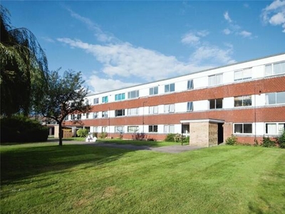 2 Bedroom Flat For Sale In Potters Bar
