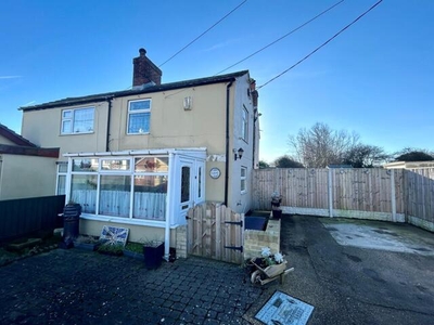 2 Bedroom Semi-detached House For Sale In Hogsthorpe