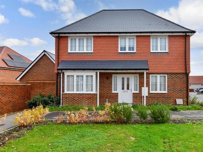 3 Bedroom Detached House For Sale In Coxheath, Maidstone