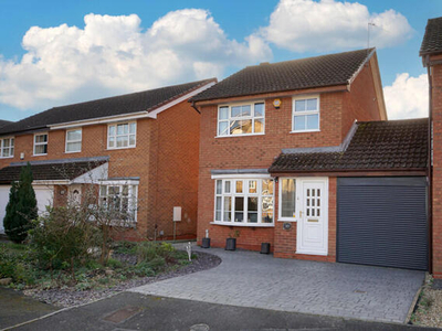 3 Bedroom Link Detached House For Sale In Yate