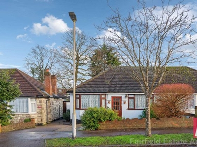 3 bedroom semi-detached bungalow for sale Watford, WD19 5HF