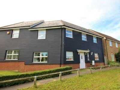 3 Bedroom Semi-detached House For Rent In Bracknell, Berkshire