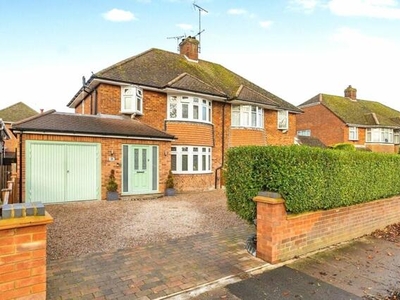 3 Bedroom Semi-detached House For Sale In Dunstable, Bedfordshire