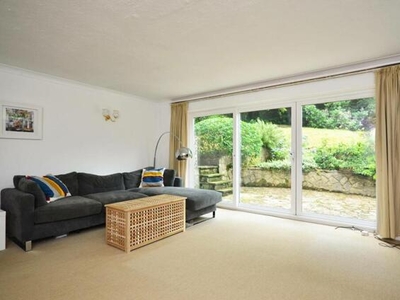 4 Bedroom Detached House For Rent In St Johns, Woking