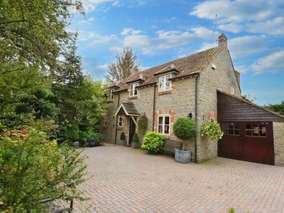 4 Bedroom Detached House For Sale In Bourton