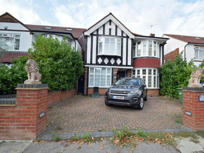 4 Bedroom Detached House For Sale In Ealing