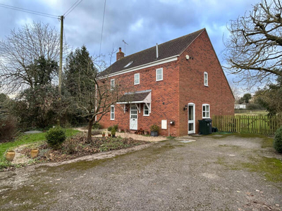 4 Bedroom Detached House For Sale In Gloucester