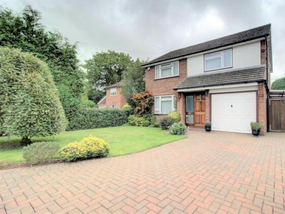 4 Bedroom Detached House For Sale In Great Kingshill, High Wycombe
