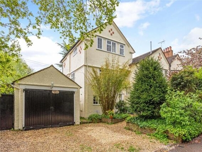 4 Bedroom Semi-detached House For Sale In Rickmansworth, Hertfordshire