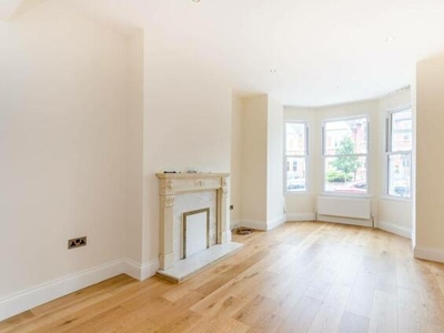 4 Bedroom Terraced House For Rent In Bounds Green, London