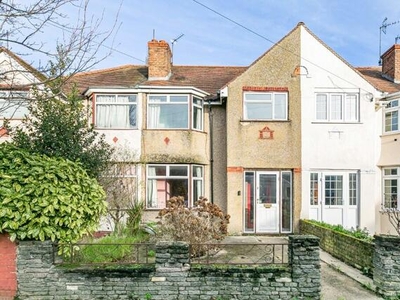4 Bedroom Town House For Sale In Greenford, Middlesex