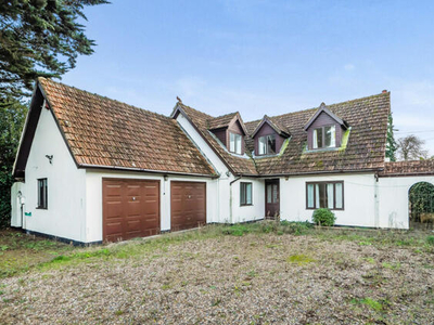 5 Bedroom Detached House For Sale In Caversham Heights