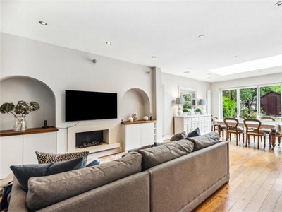5 Bedroom Semi-detached House For Rent In Wandsworth, London