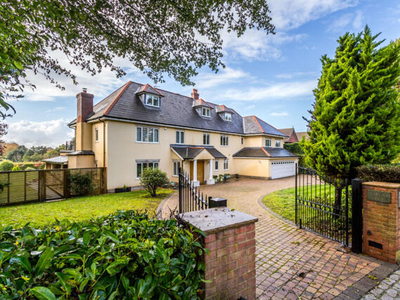 6 Bedroom Detached House For Sale In Caterham