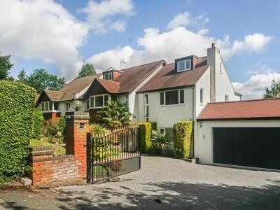 6 Bedroom Semi-detached House For Sale In Webb Estate, Purley