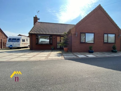 Detached bungalow for sale in South End, Thorne, Doncaster DN8