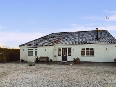 Detached bungalow for sale in Wansford Road, Driffield YO25