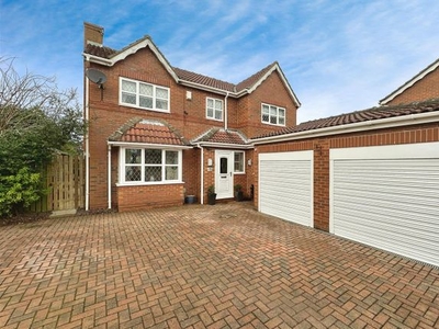 Detached house for sale in Harbour Way, Hull HU9