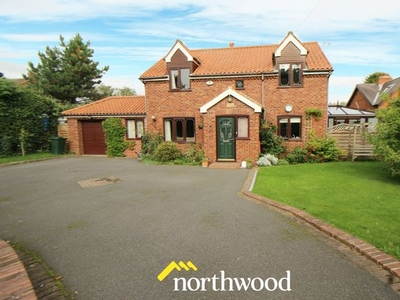 Detached house for sale in South End, Thorne, Doncaster DN8