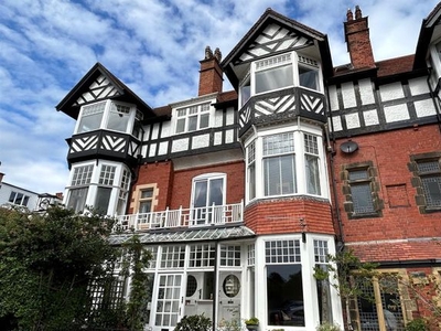 Flat for sale in Belvedere Road, Scarborough YO11