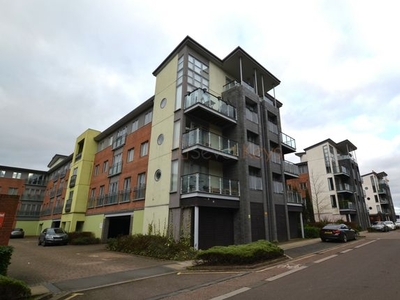 Flat for sale in Colombo Square, Worsdell Drive, Gateshead, Tyne And Wear NE8