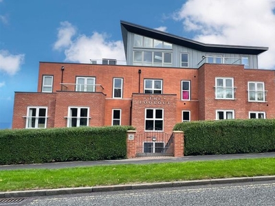 Flat for sale in The Lookout, Holbeck Hill, Scarborough YO11