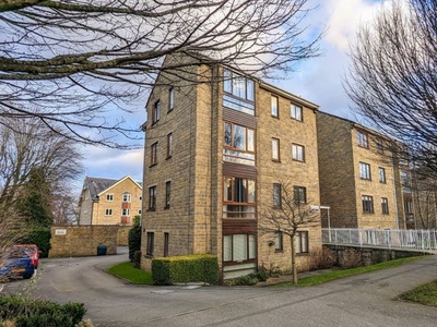 Flat for sale in West End Avenue, Harrogate, North Yorkshire HG2