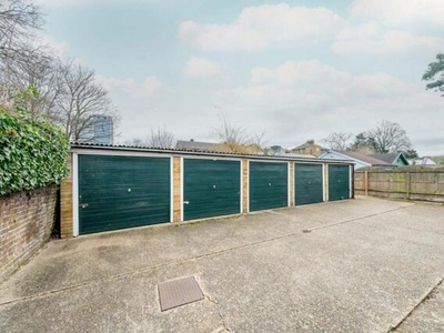 Garage For Rent In Chiswick, London