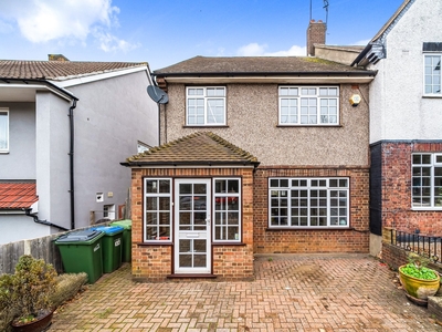 Terraced House to rent - Shooters Hill, London, SE18
