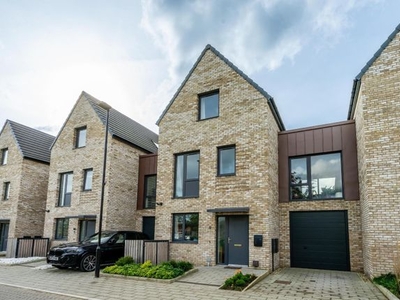 Town house for sale in Moss Bank Court, Lowfield Green, York YO24