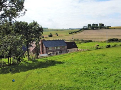 Country house for sale in East Kennett, Marlborough, Wiltshire SN8