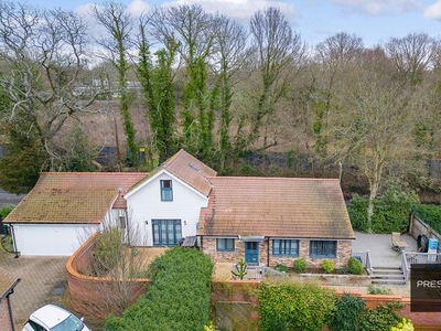 Detached house for sale in Lingmere Close, Chigwell IG7
