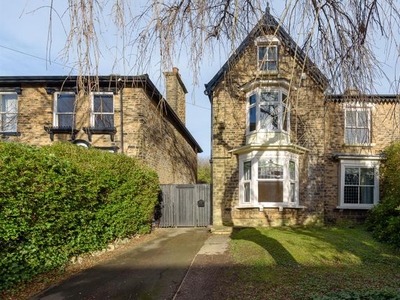 Detached house to rent in Crescent Road, Nether Edge, Sheffield S7