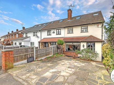 End terrace house for sale in Chigwell Road, Woodford Green IG8