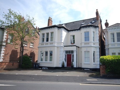 Flat to rent in 25 Warwick Place, Leamington Spa CV32