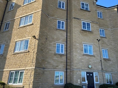 Flat to rent in Calder View, Lower Hopton, Mirfield WF14