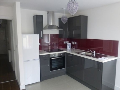 Flat to rent in Whitchurch Road, Cardiff CF14