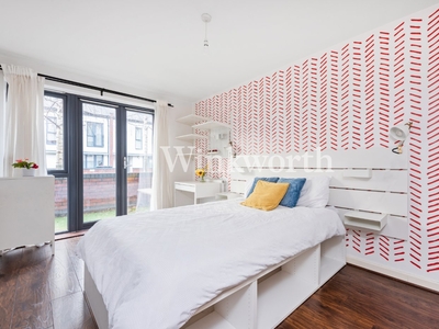 Leverton Close, London, N22 2 bedroom flat/apartment in London