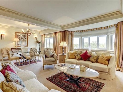 Luxury penthouse for sale in Knightsbridge, London, Greater London, England