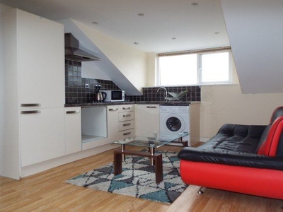 Property to rent in South Park Road, Caerdydd CF24