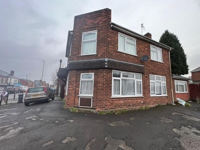 Shared accommodation to rent in High Street, Brockmoor, Brierley Hill DY5