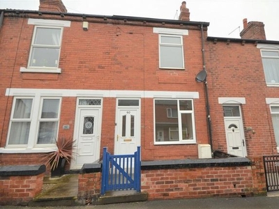 Terraced house to rent in Briggs Avenue, Castleford WF10