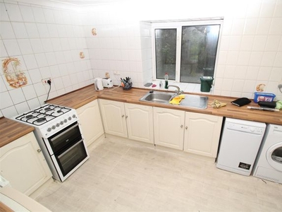 Terraced house to rent in Cliff Terrace, Treforest, Pontypridd CF37