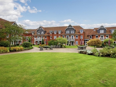 1 Bedroom Retirement Apartment For Sale in Droitwich, Worcestershire